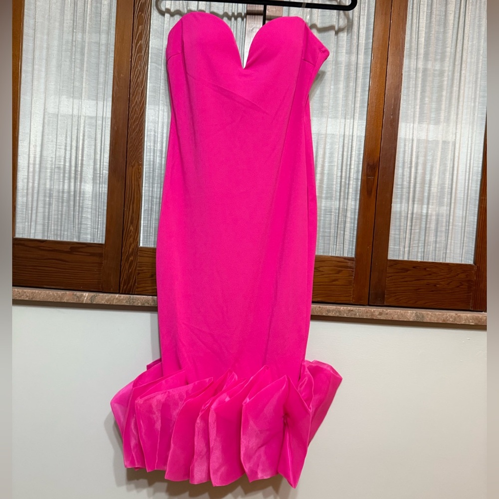 Fashion nova pink strapless ruffle bubble bottom Barbie midi dress